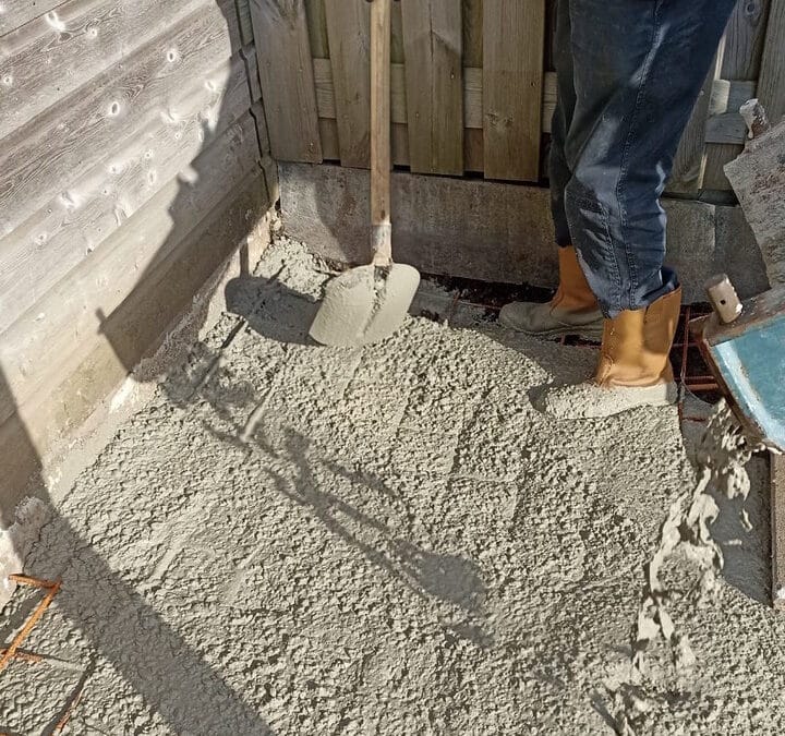 Beton storten uit de goot | Betonmixer lossen